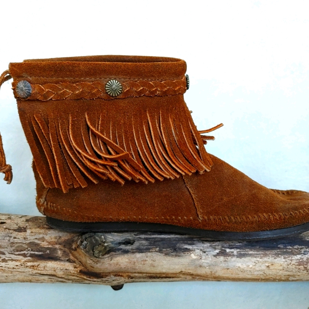 Minnetonka Shoes